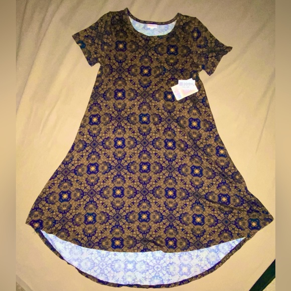 LuLaRoe Dresses & Skirts - Lularoe Carly dress